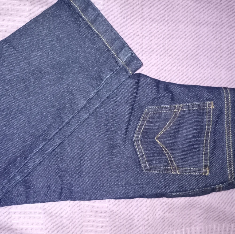 Free shipping Kids Jeans (5 - 6 years) - Picture 4 of 6